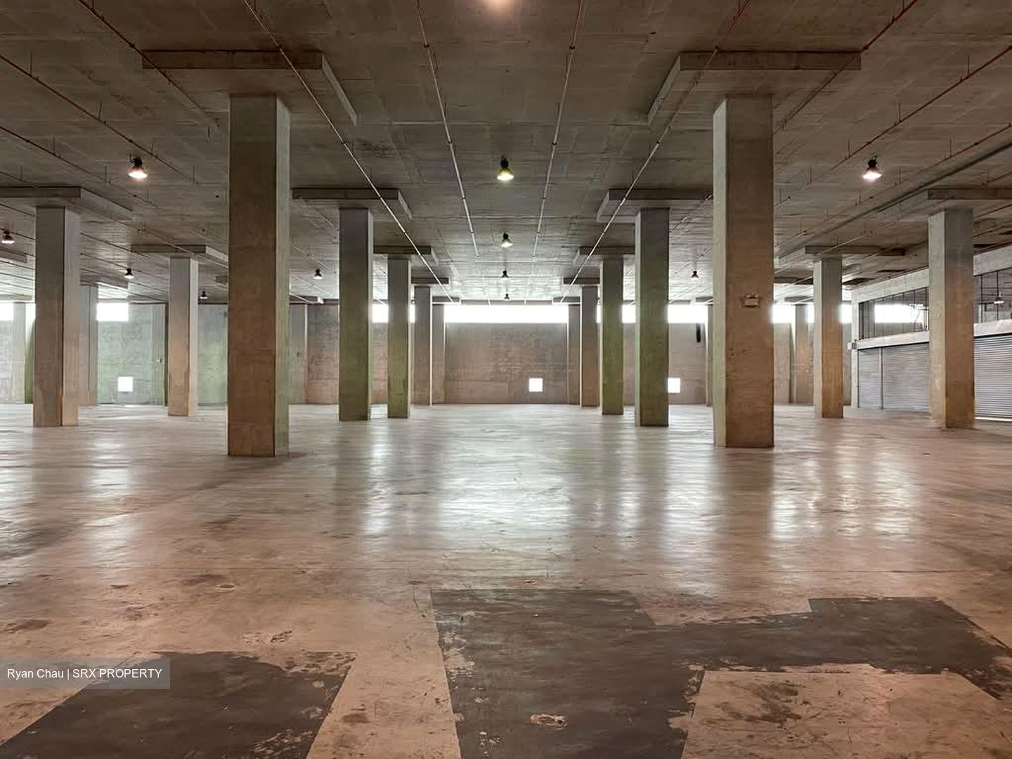 Pandan Road (D22), Warehouse #564781151